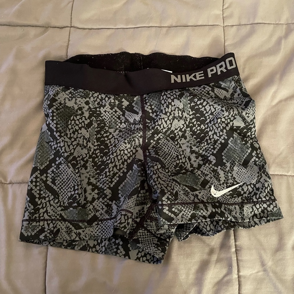 Pattern Nike Pro Shorts Small